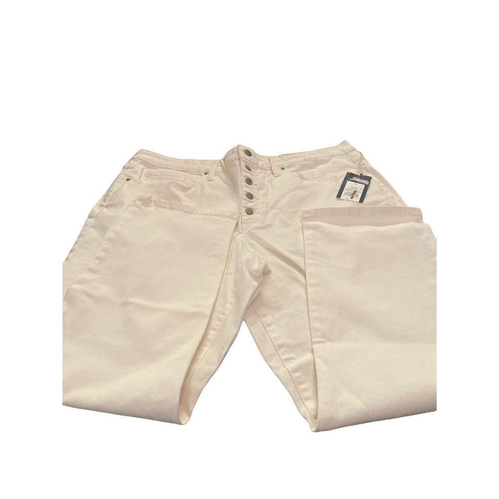 Universal Thread White button fly jeans 